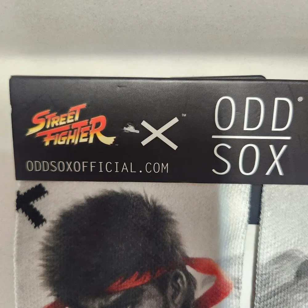 NEW Odd Sox Street Fighter Socks Size 6-13 Men's  Hadouken! Comes from a pet-fre